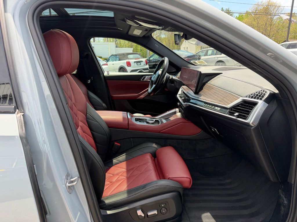 2024 BMW X6 xDrive40i Orange MA