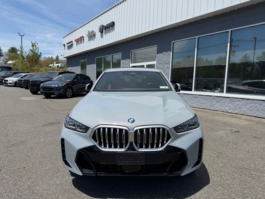 2024 BMW X6 xDrive40i Orange MA