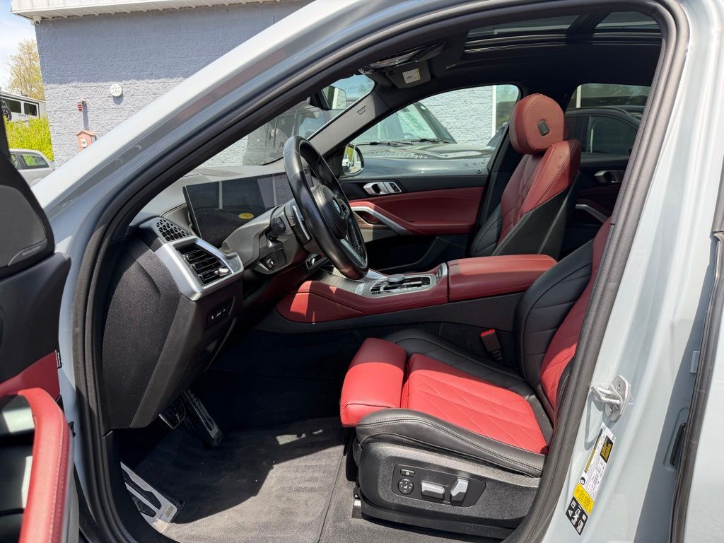 2024 BMW X6 xDrive40i Orange MA