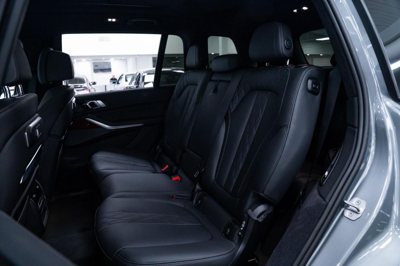 2024 BMW X7 ALPINA XB7 1 Owner Vented Seats Panoramic Sky Lounge LED Roof Portland OR