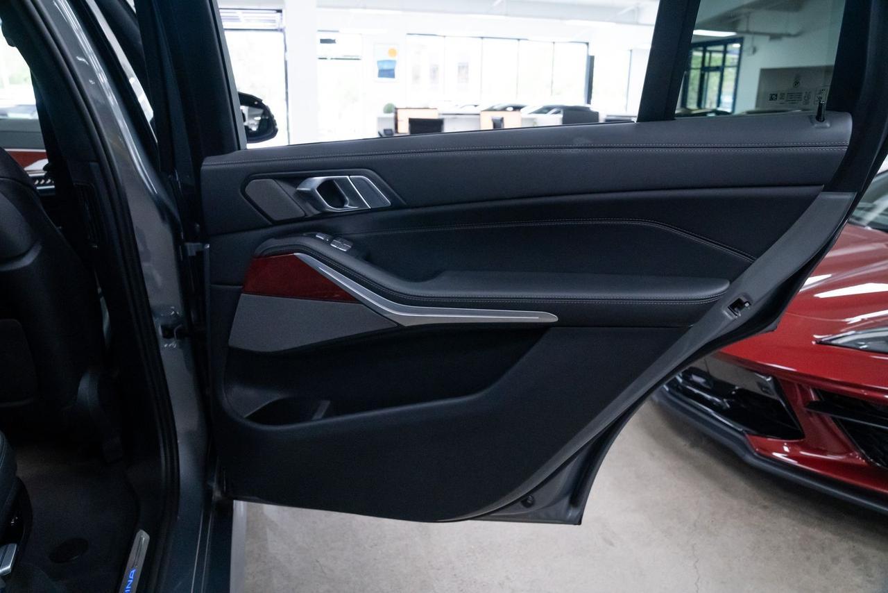 2024 BMW X7 ALPINA XB7 - Photo 24