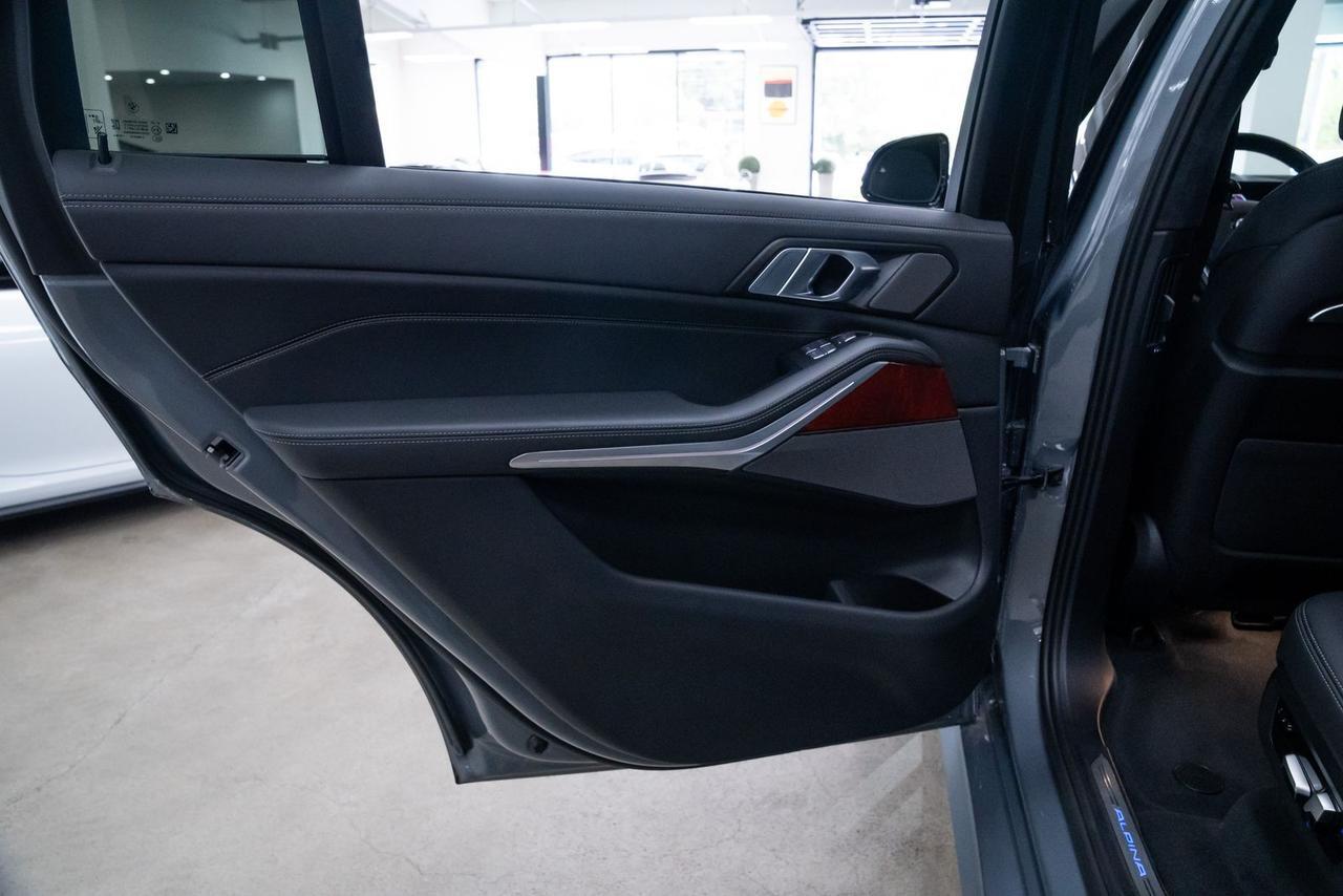2024 BMW X7 ALPINA XB7 - Photo 21