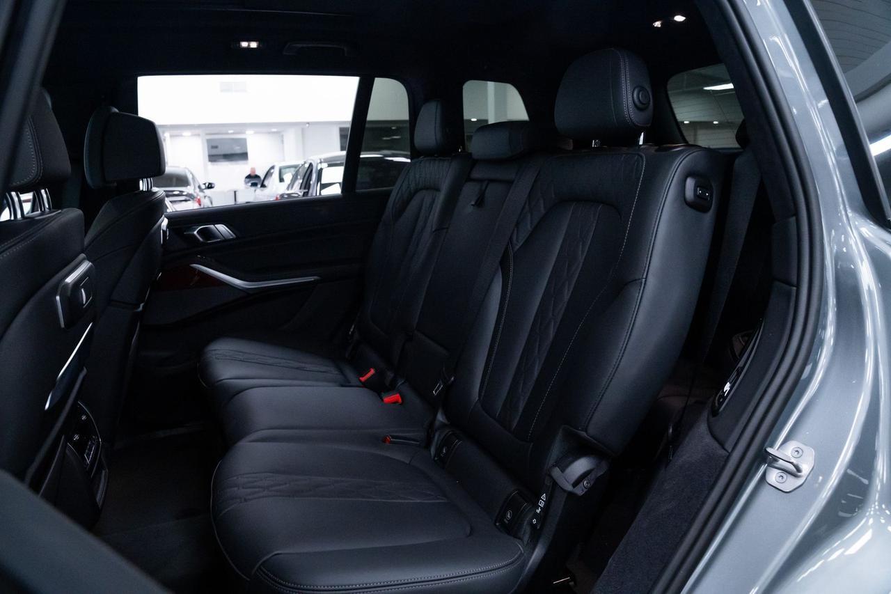 2024 BMW X7 ALPINA XB7 1 Owner Vented Seats Panoramic Sky Lounge LED Roof Portland OR