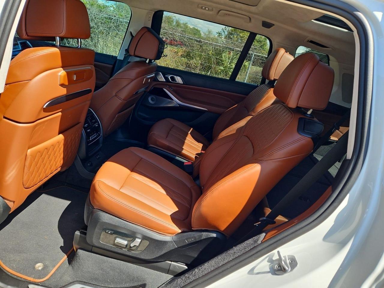 2024 BMW X7 ALPINA XB7 Bowers &amp; Wilkins Sound Second Row Captain's Chairs Portland OR