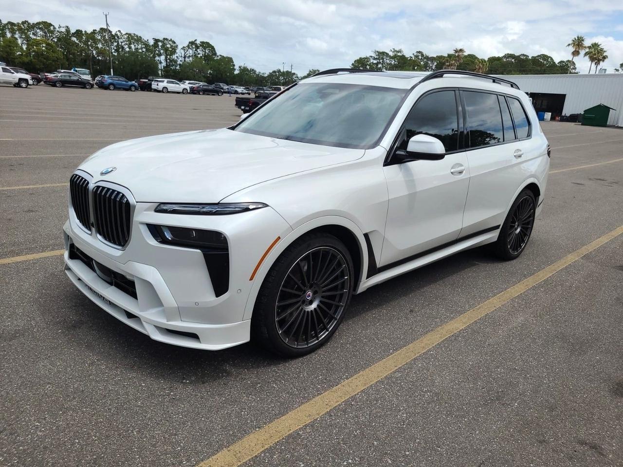 2024 BMW X7 ALPINA XB7 Bowers &amp; Wilkins Sound Second Row Captain's Chairs Portland OR