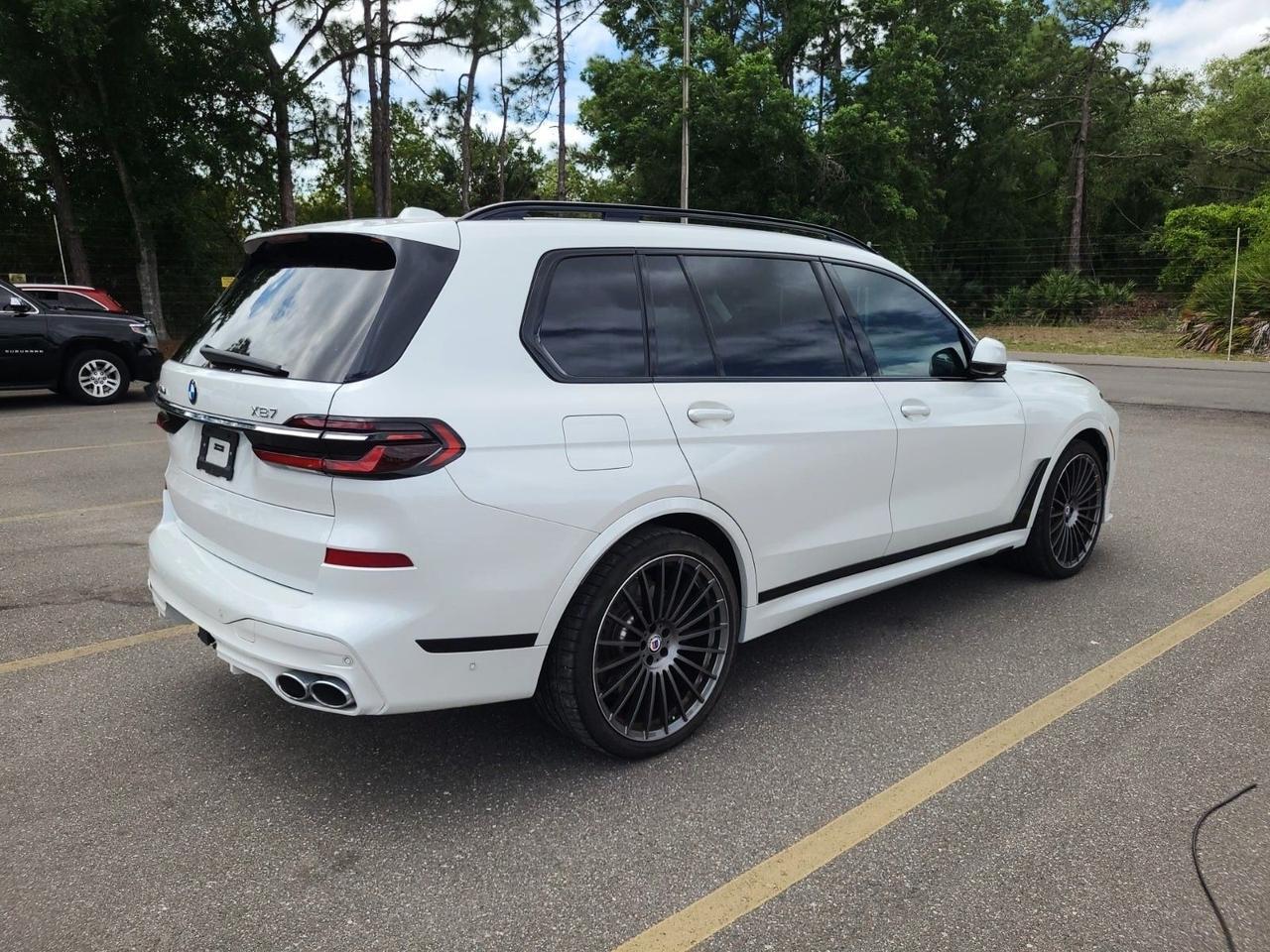 2024 BMW X7 ALPINA XB7 Bowers &amp; Wilkins Sound Second Row Captain's Chairs Portland OR