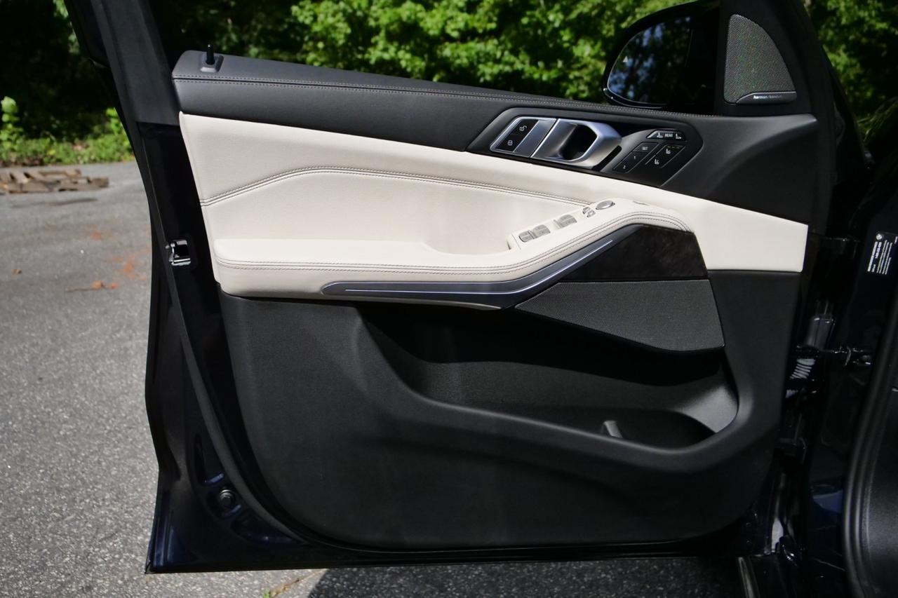 2024 BMW X7 M60i / AWD / Executive Package / Comfort Package! Lincolnton NC