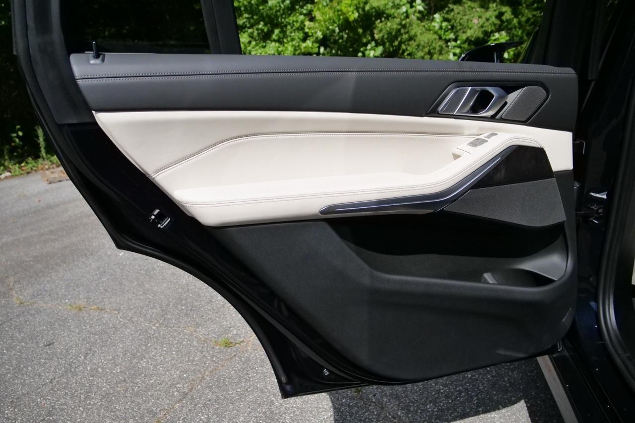 2024 BMW X7 M60i / AWD / Executive Package / Comfort Package! Lincolnton NC