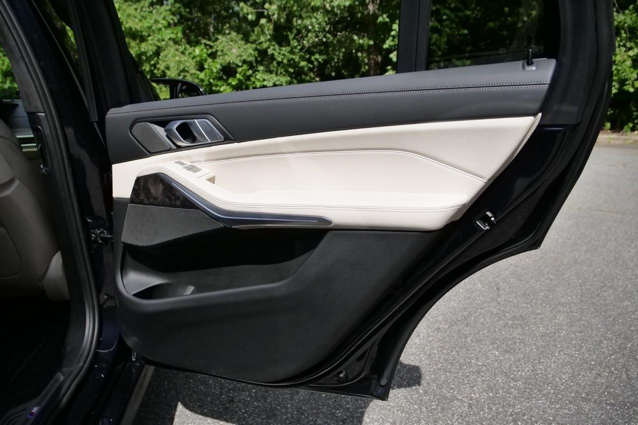 2024 BMW X7 M60i / AWD / Executive Package / Comfort Package! Lincolnton NC