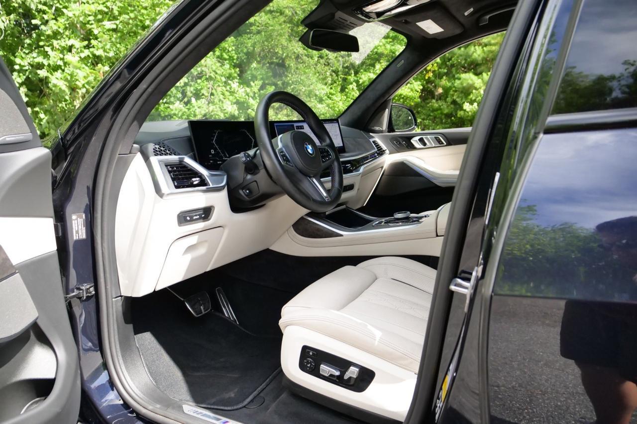 2024 BMW X7 M60i / AWD / Executive Package / Comfort Package! Lincolnton NC