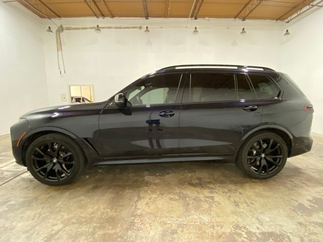 2024 BMW X7 M60i