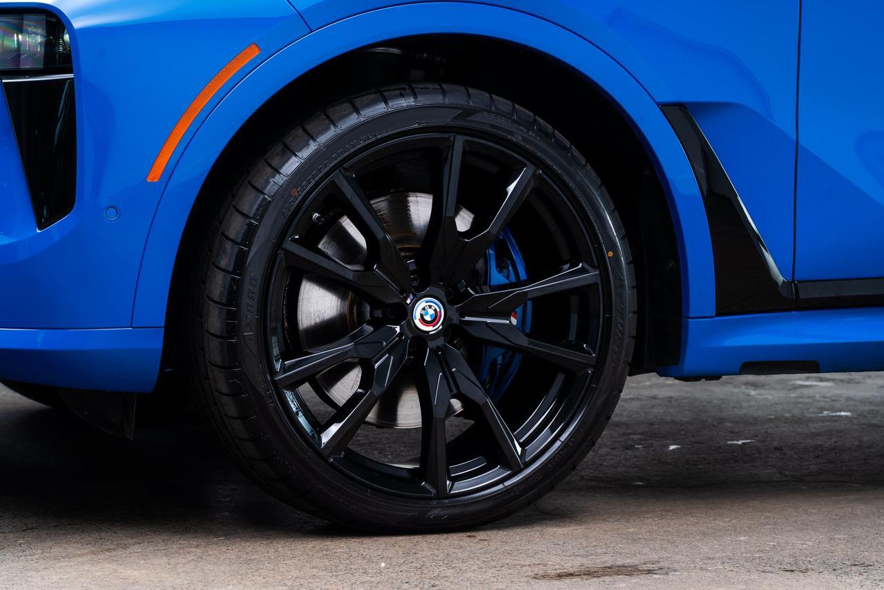 2024 BMW X7 M60i M Sport Package / Executive Package / Gentian Blue Portland OR