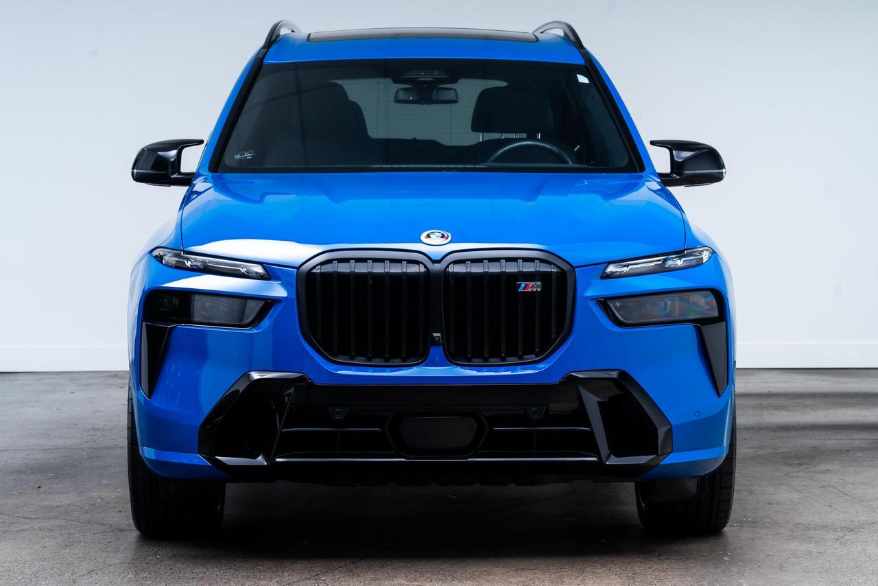 2024 BMW X7 M60i M Sport Package / Executive Package / Gentian Blue Portland OR