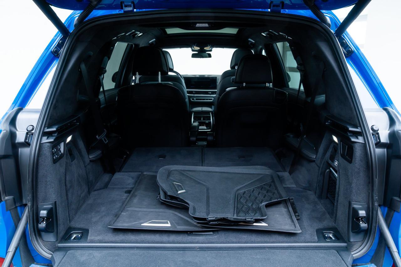 2024 BMW X7 M60i M Sport Package / Executive Package / Gentian Blue Portland OR