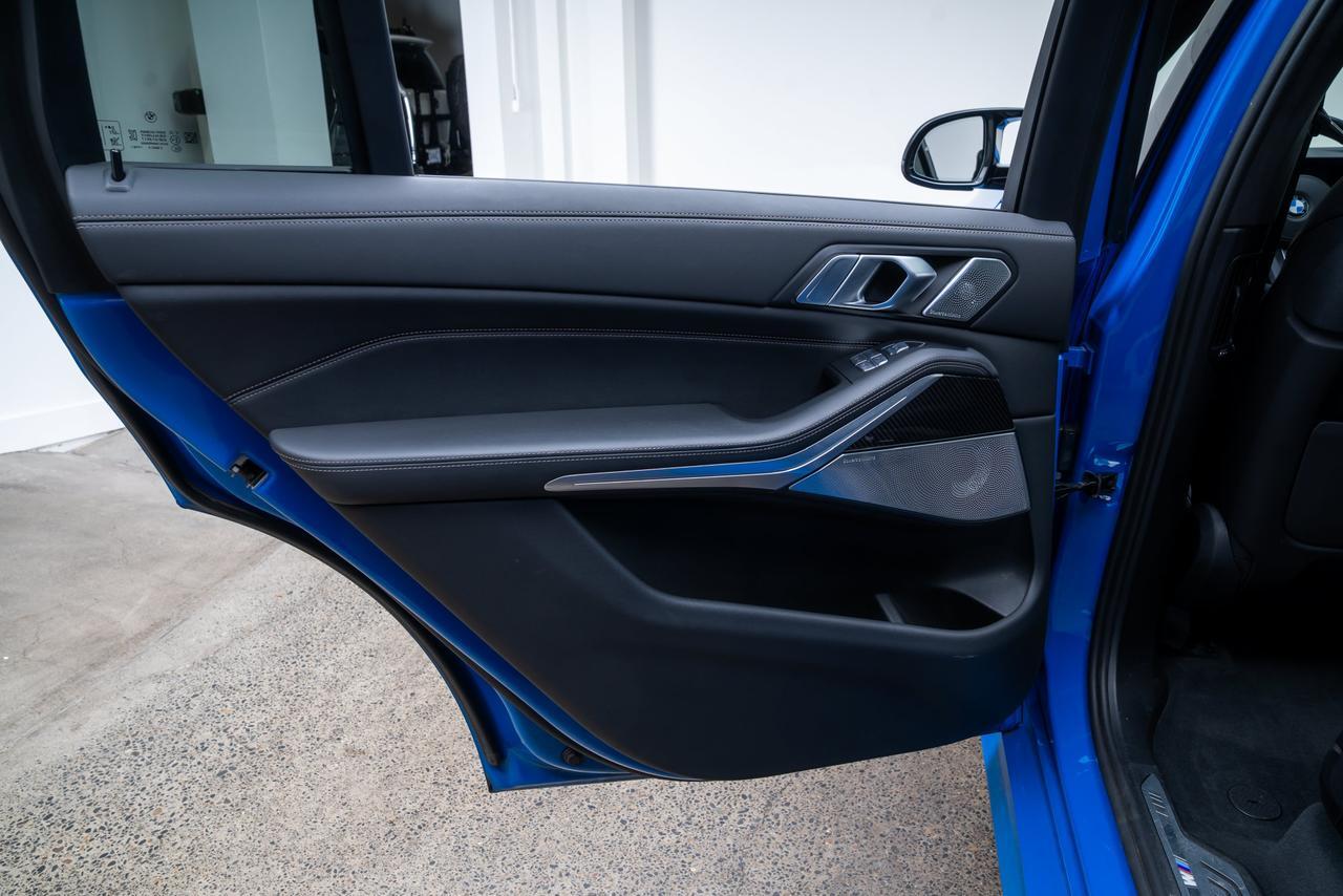 2024 BMW X7 M60i M Sport Package / Executive Package / Gentian Blue Portland OR