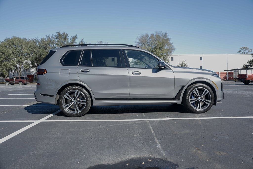 2024 BMW X7 M60i