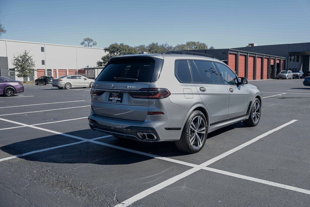 2024 BMW X7 M60i