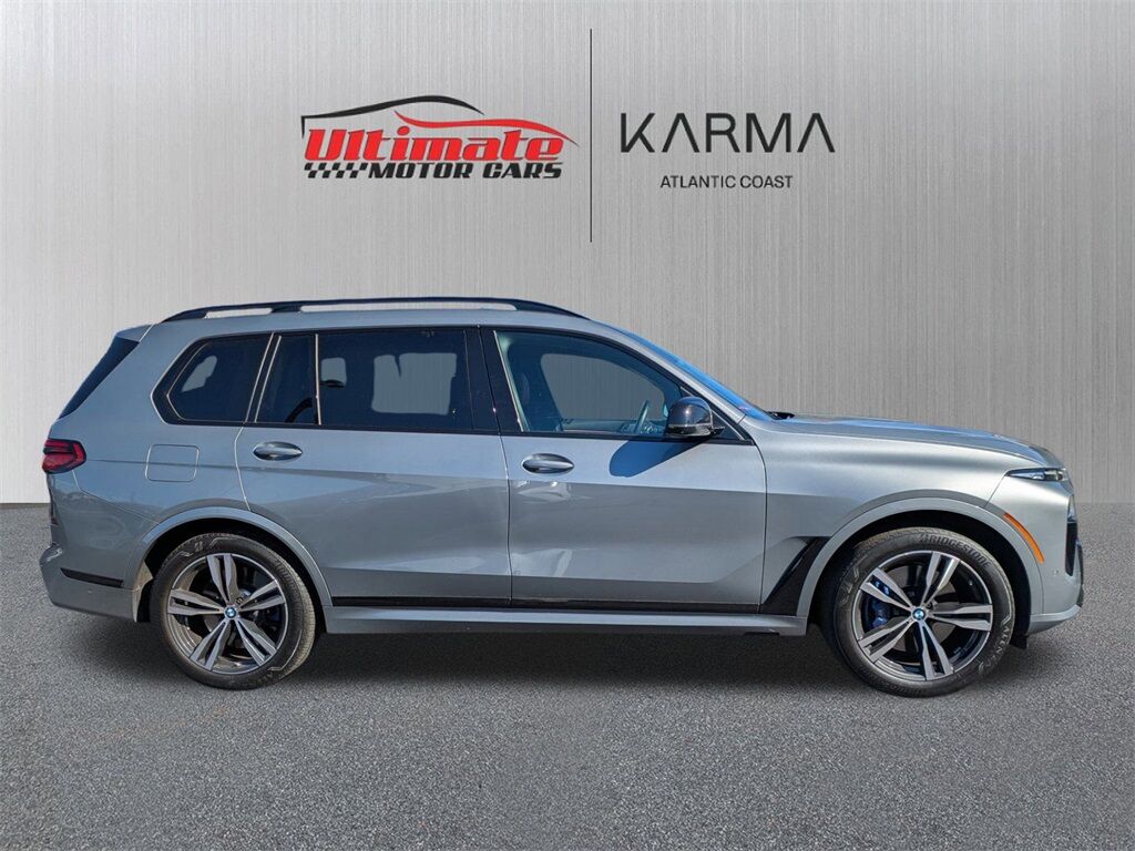 2024 BMW X7 M60i
