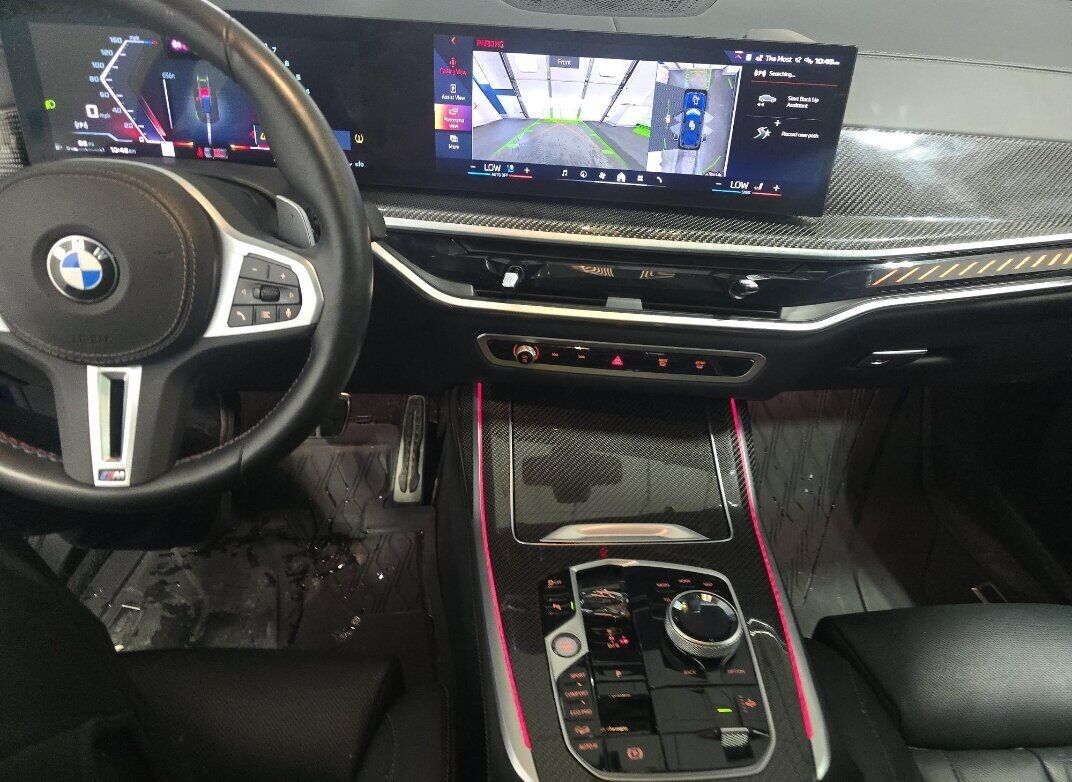 2024 BMW X7 M60i Second Row Captain's Chairs Massage Seats Portland OR