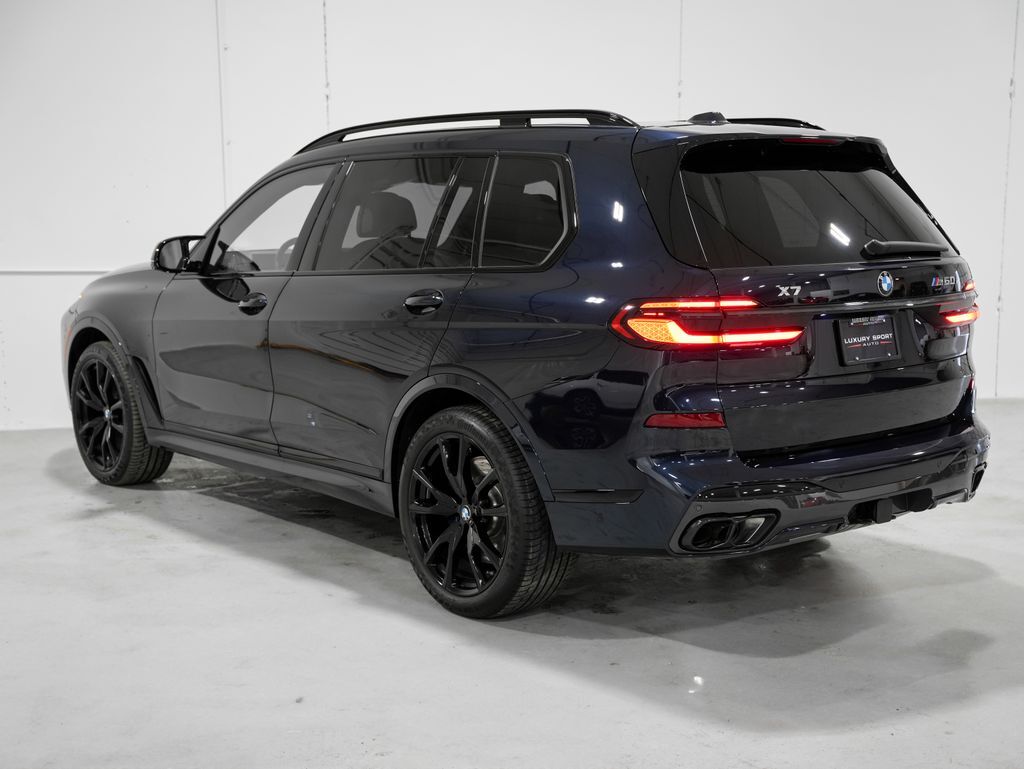 2024 BMW X7 M60i