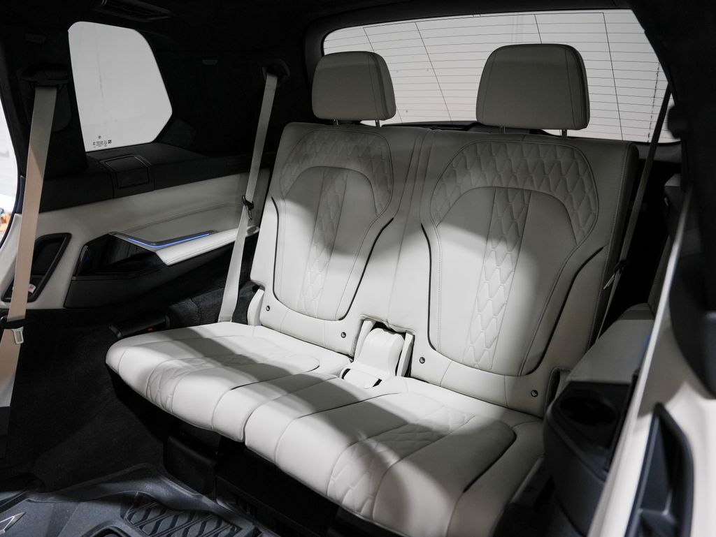 2024 BMW X7 M60i Tigard OR