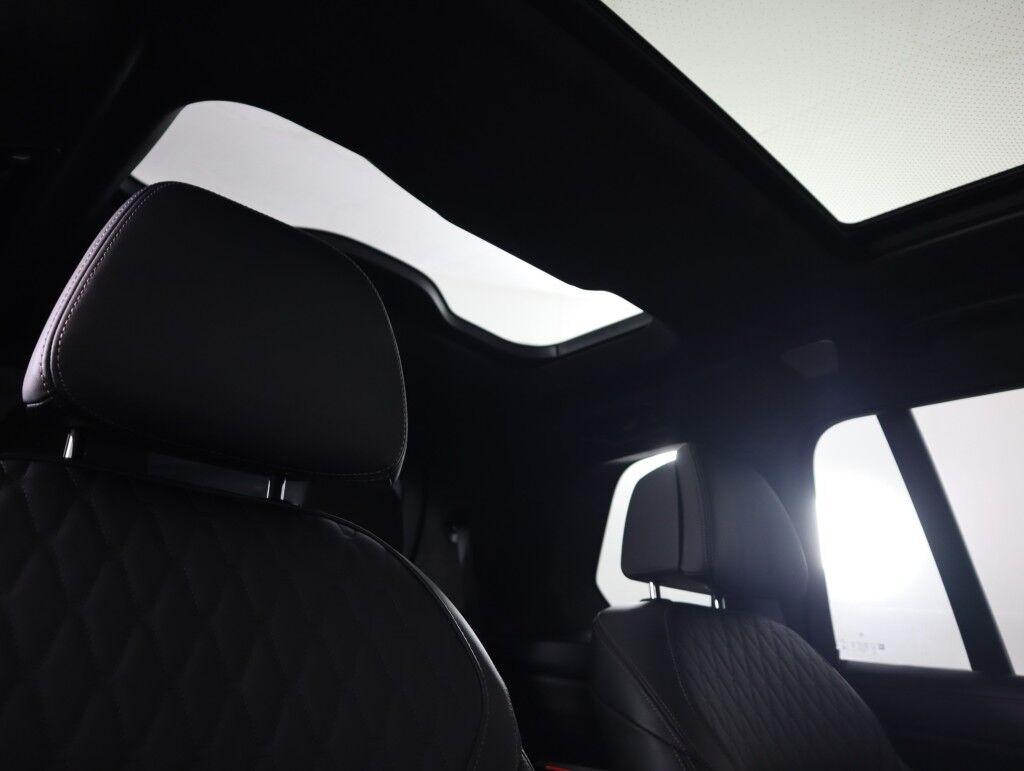 2024 BMW X7 M60i xDrive w/Bowers&Wilkins/Driving Assist Pro/Exec Pkg Maumee OH