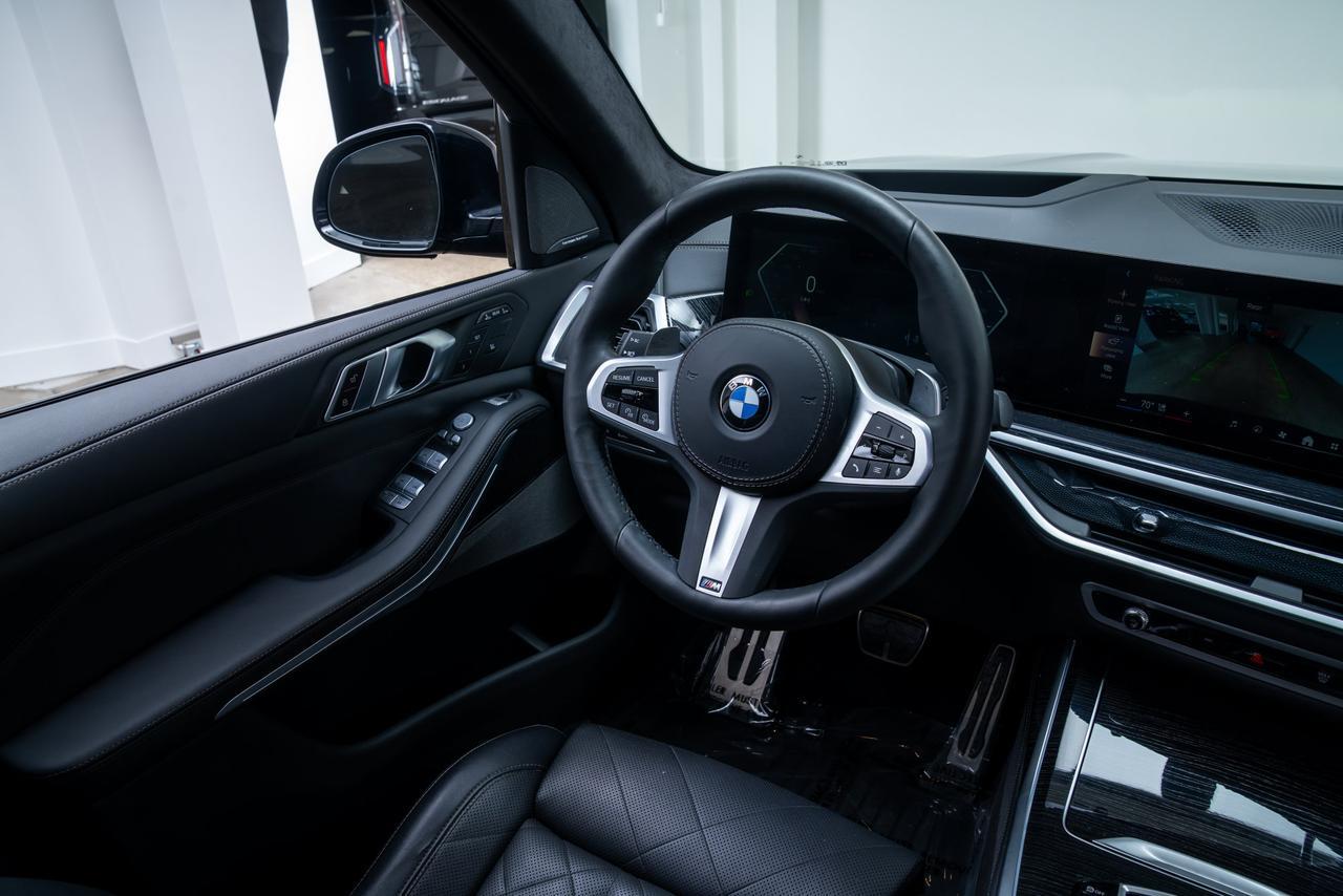 2024 BMW X7 xDrive40i 1 Owner / M Sport Package / Second Row Captain's C Portland OR