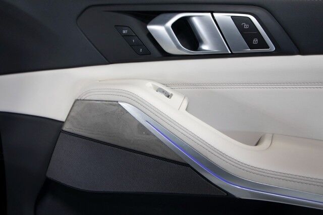 2024 BMW X7 xDrive40i ($100,975 MSRP!!) *M SPORT PKG* *23 INCH WHEELS* *BIG OPTION LIST* *15,000 MILES* San Diego CA