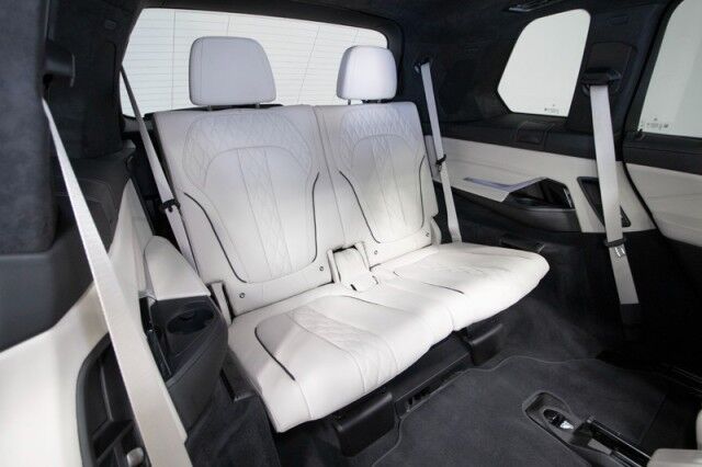 2024 BMW X7 xDrive40i ($100,975 MSRP!!) *M SPORT PKG* *23 INCH WHEELS* *BIG OPTION LIST* *15,000 MILES* San Diego CA