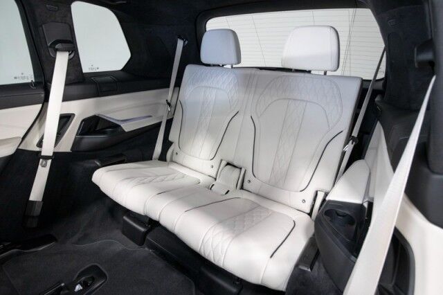 2024 BMW X7 xDrive40i ($100,975 MSRP!!) *M SPORT PKG* *23 INCH WHEELS* *BIG OPTION LIST* *15,000 MILES* San Diego CA
