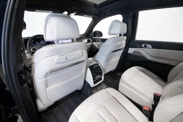 2024 BMW X7 xDrive40i ($100,975 MSRP!!) *M SPORT PKG* *23 INCH WHEELS* *BIG OPTION LIST* *15,000 MILES* San Diego CA