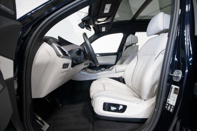 2024 BMW X7 xDrive40i ($100,975 MSRP!!) *M SPORT PKG* *23 INCH WHEELS* *BIG OPTION LIST* *15,000 MILES* San Diego CA