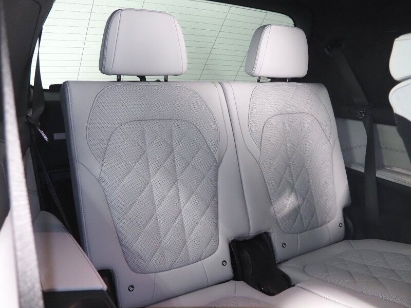 2024 BMW X7 xDrive40i AWD *FULL PPF WRAP, DRIVING ASSIST PRO, HEADS-UP DISPLAY, NAVIGATION, LIVE COCKPIT PRO, ADAPTIVE CRUISE, SAFETY ALERTS, 360 CAMERAS, PANORAMA MOONROOF, CLIMATE MULTI-CONTOUR SEATS, HEATED STEERING, HARMAN/KARDON Round Rock TX