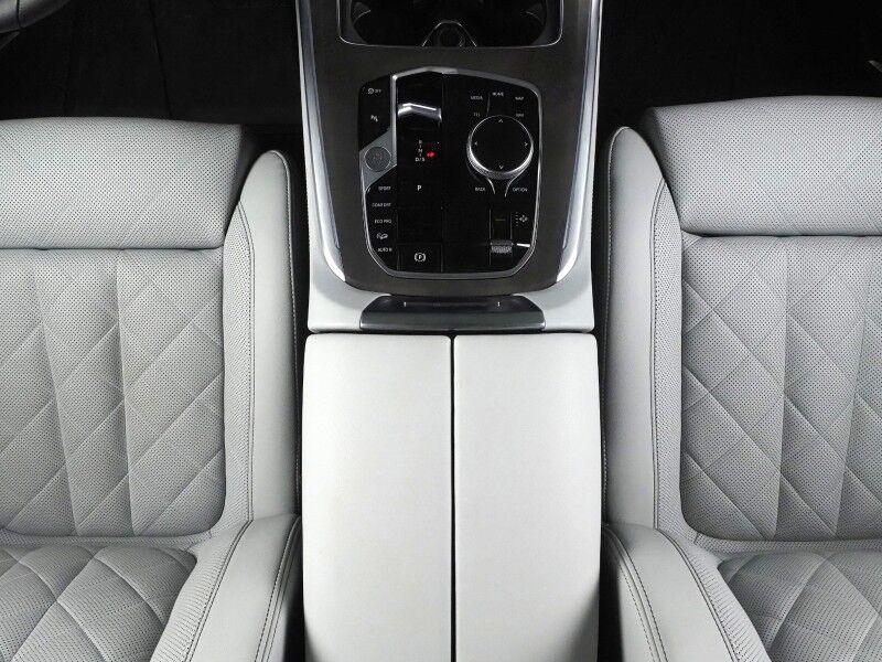 2024 BMW X7 xDrive40i AWD *FULL PPF WRAP, DRIVING ASSIST PRO, HEADS-UP DISPLAY, NAVIGATION, LIVE COCKPIT PRO, ADAPTIVE CRUISE, SAFETY ALERTS, 360 CAMERAS, PANORAMA MOONROOF, CLIMATE MULTI-CONTOUR SEATS, HEATED STEERING, HARMAN/KARDON Round Rock TX