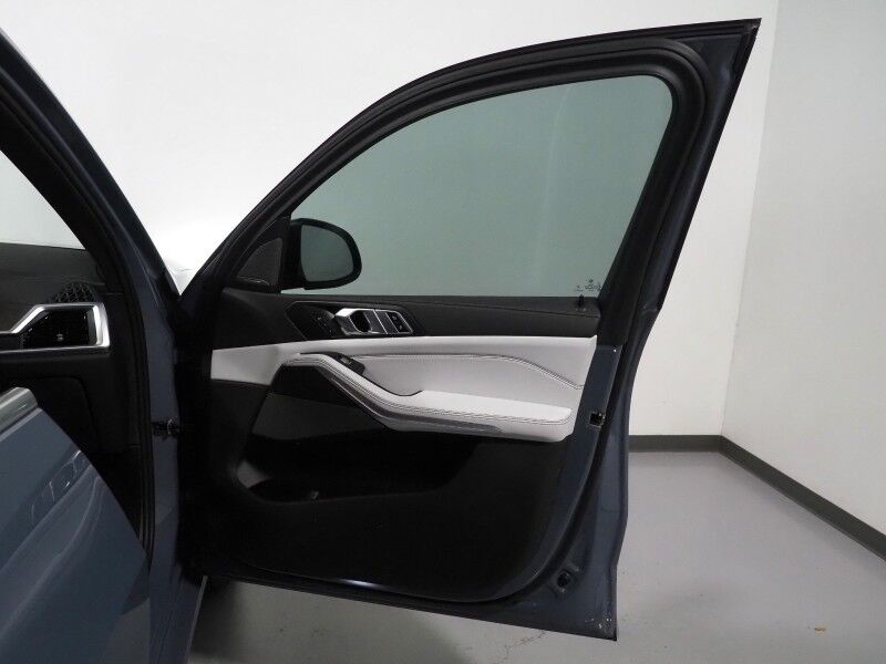 2024 BMW X7 xDrive40i AWD *FULL PPF WRAP, DRIVING ASSIST PRO, HEADS-UP DISPLAY, NAVIGATION, LIVE COCKPIT PRO, ADAPTIVE CRUISE, SAFETY ALERTS, 360 CAMERAS, PANORAMA MOONROOF, CLIMATE MULTI-CONTOUR SEATS, HEATED STEERING, HARMAN/KARDON Round Rock TX