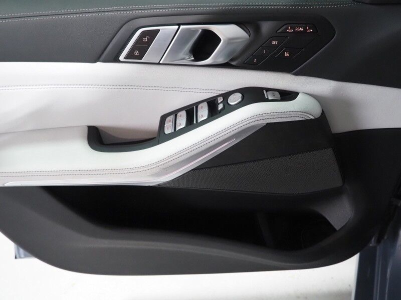 2024 BMW X7 xDrive40i AWD *FULL PPF WRAP, DRIVING ASSIST PRO, HEADS-UP DISPLAY, NAVIGATION, LIVE COCKPIT PRO, ADAPTIVE CRUISE, SAFETY ALERTS, 360 CAMERAS, PANORAMA MOONROOF, CLIMATE MULTI-CONTOUR SEATS, HEATED STEERING, HARMAN/KARDON Round Rock TX