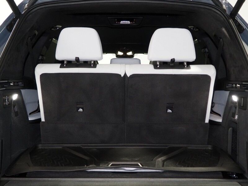 2024 BMW X7 xDrive40i AWD *FULL PPF WRAP, DRIVING ASSIST PRO, HEADS-UP DISPLAY, NAVIGATION, LIVE COCKPIT PRO, ADAPTIVE CRUISE, SAFETY ALERTS, 360 CAMERAS, PANORAMA MOONROOF, CLIMATE MULTI-CONTOUR SEATS, HEATED STEERING, HARMAN/KARDON Round Rock TX