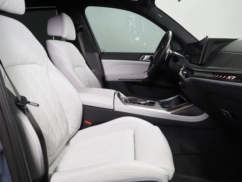 2024 BMW X7 xDrive40i AWD *FULL PPF WRAP, DRIVING ASSIST PRO, HEADS-UP DISPLAY, NAVIGATION, LIVE COCKPIT PRO, ADAPTIVE CRUISE, SAFETY ALERTS, 360 CAMERAS, PANORAMA MOONROOF, CLIMATE MULTI-CONTOUR SEATS, HEATED STEERING, HARMAN/KARDON Round Rock TX