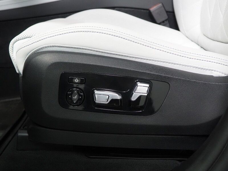 2024 BMW X7 xDrive40i AWD *FULL PPF WRAP, DRIVING ASSIST PRO, HEADS-UP DISPLAY, NAVIGATION, LIVE COCKPIT PRO, ADAPTIVE CRUISE, SAFETY ALERTS, 360 CAMERAS, PANORAMA MOONROOF, CLIMATE MULTI-CONTOUR SEATS, HEATED STEERING, HARMAN/KARDON Round Rock TX