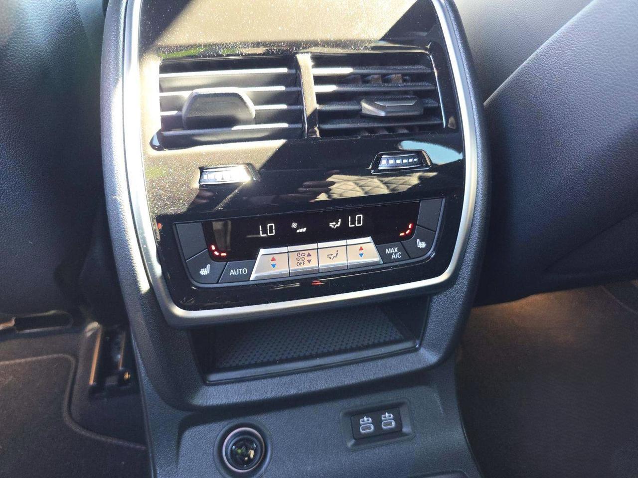 2024 BMW X7 xDrive40i Adaptive Cruise / Second Row Captain's Chairs Portland OR