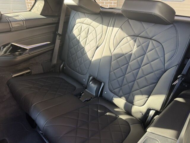 2024 BMW X7 xDrive40i North Versailles PA