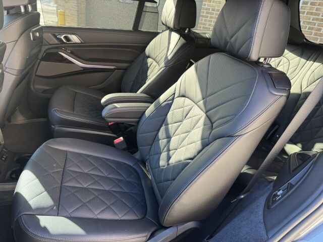 2024 BMW X7 xDrive40i North Versailles PA