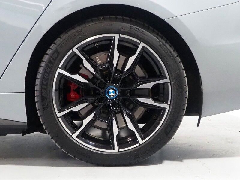 2024 BMW i4 M50 Gran Coupe AWD *HEADS-UP DISPLAY, NAVIGATION, SAFETY ALERTS, ADAPTIVE CRUISE, 360 CAMERAS, MOONROOF, LEATHER, CLIMATE SEATS, HEATED STEERING, WIRELESS CHARGING, HARMAN/KARDON, ANDROID & APPLE Round Rock TX