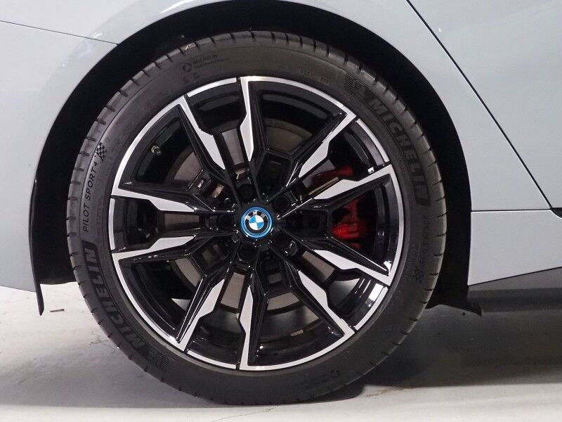 2024 BMW i4 M50 Gran Coupe AWD *HEADS-UP DISPLAY, NAVIGATION, SAFETY ALERTS, ADAPTIVE CRUISE, 360 CAMERAS, MOONROOF, LEATHER, CLIMATE SEATS, HEATED STEERING, WIRELESS CHARGING, HARMAN/KARDON, ANDROID & APPLE Round Rock TX