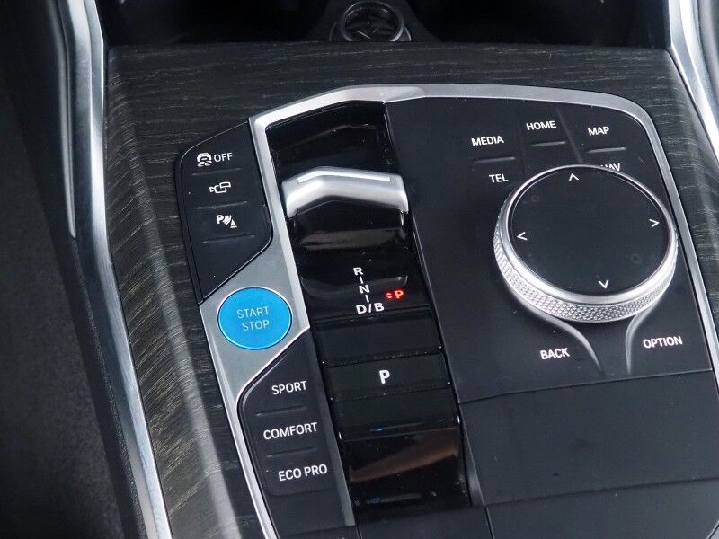 2024 BMW i4 eDrive35 Gran Coupe *DRIVING ASSIST PRO, HEADS-UP DISPLAY, NAVIGATION, CURVED DISPLAY, ADAPTIVE CRUISE, SAFETY ALERTS, 360 VIEW CAMERAS, LEATHER, MOONROOF, HEATED SEATS/STEERING, ICONIC SOUNDS, HARMAN/KARDON, WIRELESS CHARGING, ANDROID & APPLE Round Rock TX