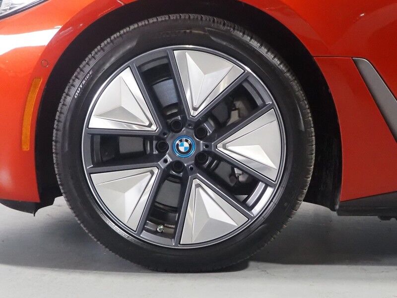 2024 BMW i4 eDrive35 Gran Coupe *DRIVING ASSIST PRO, HEADS-UP DISPLAY, NAVIGATION, CURVED DISPLAY, ADAPTIVE CRUISE, SAFETY ALERTS, 360 VIEW CAMERAS, LEATHER, MOONROOF, HEATED SEATS/STEERING, ICONIC SOUNDS, HARMAN/KARDON, WIRELESS CHARGING, ANDROID & APPLE Round Rock TX