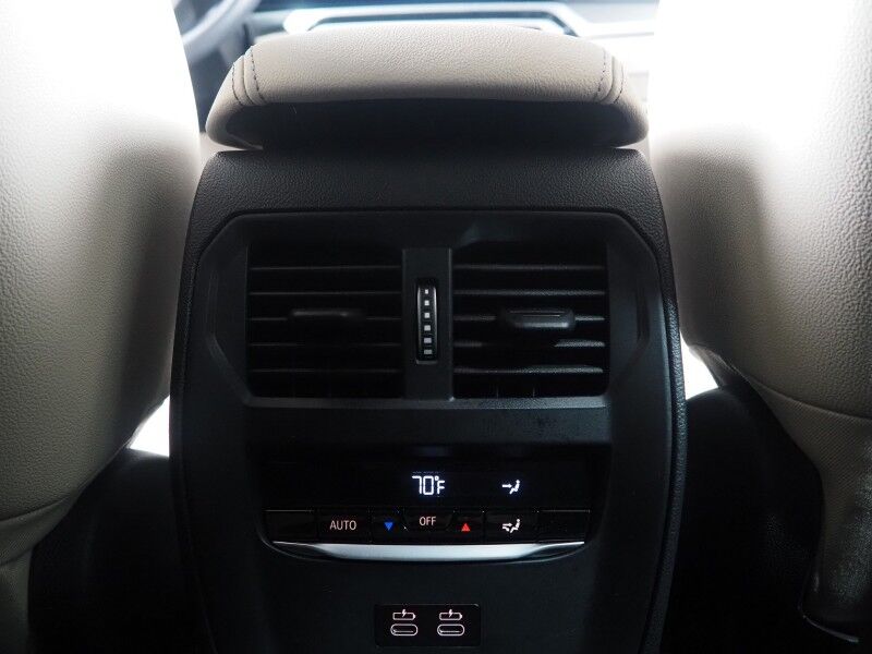 2024 BMW i4 eDrive35 Gran Coupe *DRIVING ASSIST PRO, HEADS-UP DISPLAY, NAVIGATION, CURVED DISPLAY, ADAPTIVE CRUISE, SAFETY ALERTS, 360 VIEW CAMERAS, LEATHER, MOONROOF, HEATED SEATS/STEERING, ICONIC SOUNDS, HARMAN/KARDON, WIRELESS CHARGING, ANDROID & APPLE Round Rock TX