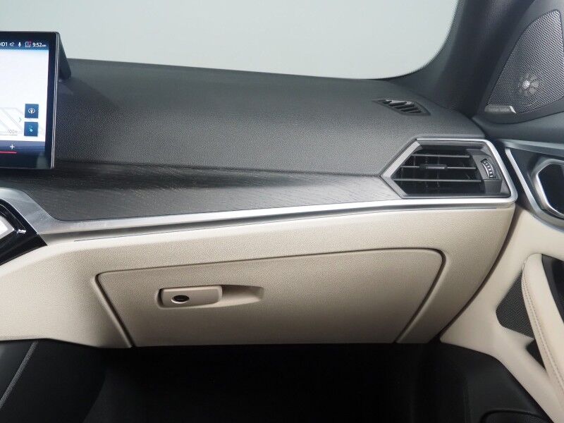 2024 BMW i4 eDrive35 Gran Coupe *DRIVING ASSIST PRO, HEADS-UP DISPLAY, NAVIGATION, CURVED DISPLAY, ADAPTIVE CRUISE, SAFETY ALERTS, 360 VIEW CAMERAS, LEATHER, MOONROOF, HEATED SEATS/STEERING, ICONIC SOUNDS, HARMAN/KARDON, WIRELESS CHARGING, ANDROID & APPLE Round Rock TX