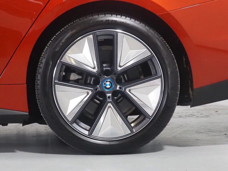 2024 BMW i4 eDrive35 Gran Coupe *DRIVING ASSIST PRO, HEADS-UP DISPLAY, NAVIGATION, CURVED DISPLAY, ADAPTIVE CRUISE, SAFETY ALERTS, 360 VIEW CAMERAS, LEATHER, MOONROOF, HEATED SEATS/STEERING, ICONIC SOUNDS, HARMAN/KARDON, WIRELESS CHARGING, ANDROID & APPLE Round Rock TX