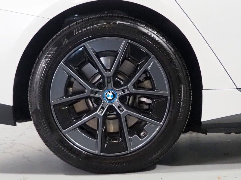 2024 BMW i4 eDrive35 Gran Coupe *DRIVING ASSIST PRO, HEADS-UP DISPLAY, NAVIGATION, CURVED DISPLAY, ADAPTIVE CRUISE, SAFETY ALERTS, 360 VIEW CAMERAS, MOONROOF, HEATED SEATS/STEERING, ICONIC SOUNDS, HARMAN/KARDON, WIRELESS CHARGING, ANDROID & APPLE Round Rock TX
